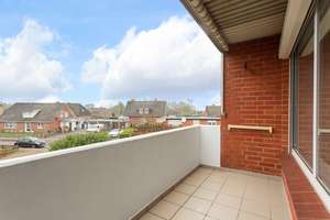 Dachgeschoss 2-Zimmer, Einbauküche, Duschbad mit Fenster, Balkon und Garagenstellplatz in Stade – Rebhuhnstraße 12, 21683 Stade – Vorschaubild 6