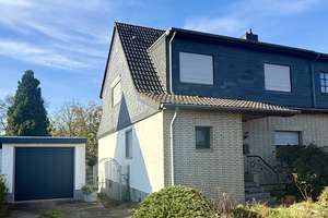 Modernisiertes Haus mit fünf Zimmern in Duisburg – Die vollständige Adresse der Immobilie erhältst du vom Anbieter., 47249 Wanheim-Angerhausen, Duisburg – Vorschaubild 1