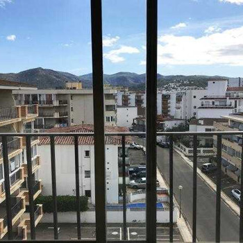 Penthouse mit großer Terrasse in Santa Margarita, Roses