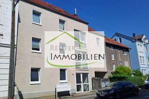WBS erforderlich! Gemütliche Dachgeschosswohnung mit Balkon und Blick ins Grüne