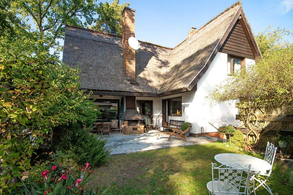 Immobilie in Wandlitz - Nicht weit vom See, Ihr Reetdachhaus! - Bild 2