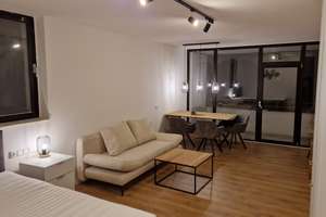 Möblierte 1-Zimmer-Wohnung mit Küche & Balkon