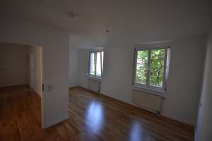 Heusteigviertel: Tolle 2 Zi.-Whg. mit Balkon, EBK und optionaler Garage in ruhiger Seitenstraße – Falbenhennenstr. 3, 70180 Lehen, Stuttgart – Vorschaubild 4