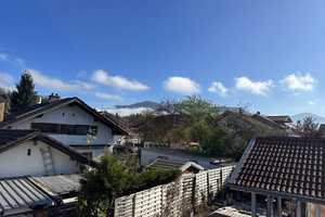 Ihr neues Stadthaus in Bad Tölz:
Attraktives Neubau-Juwel mit großem, diskreten Garten – Bad Tölz-Wolfratshausen (Kreis) – Vorschaubild 2