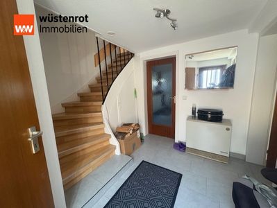 Attraktives renoviertes Einfamilienhaus mit großer ausgebauter Scheune in Pforzheim-Büchenbronn