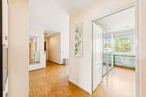 Leerstehende 2,5-Zimmer-Wohnung mit Balkon, Tiefgarage und attraktivem Umbaupotenzial in München – Strehleranger 00, 81735 Neuperlach, München – Vorschaubild 6