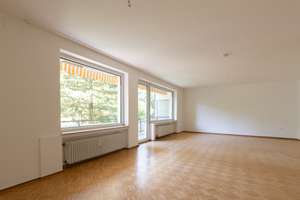 Wohnen mit Balkon und Blick ins Grüne – 3 Zimmer in Düsseldorf – 40225 Bilk, Düsseldorf – Vorschaubild 2
