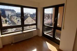 Schöne, helle 2-Zimmer Wohnung mit Balkon im 2. OG in Augsburg-Pfersee – Kazböckstraße 2, 86157 Pfersee-Nord, Augsburg – Vorschaubild 12