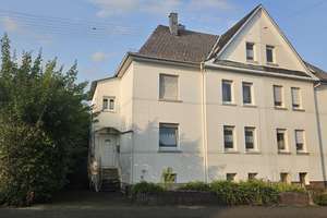 Historisches Ein/Zweifamilienhaus (Doppelhaushälfte) mit Garage in Geisweid!