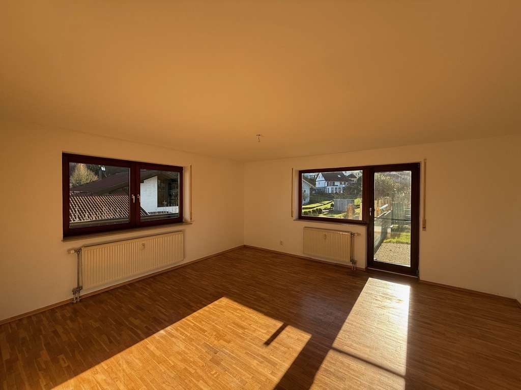 Immobilie in Obrigheim - Marko Winter Immobilien - Obrigheim: Gepflegtes 3-Familienhausin ruhiger Wohnlage - Bild 4