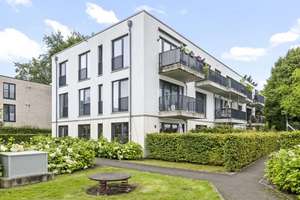 Exklusives Raumkonzept: En-suite Bad, Ankleidezimmer & großer Süd-Balkon in sonnigem Smart Home – Die vollständige Adresse der Immobilie erhältst du vom Anbieter., 22527 Stellingen, Hamburg – Vorschaubild 16