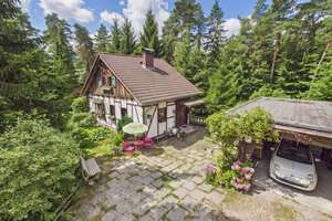Außergewöhnliches Wochenendhaus auf traumhaftem Waldgrundstück!