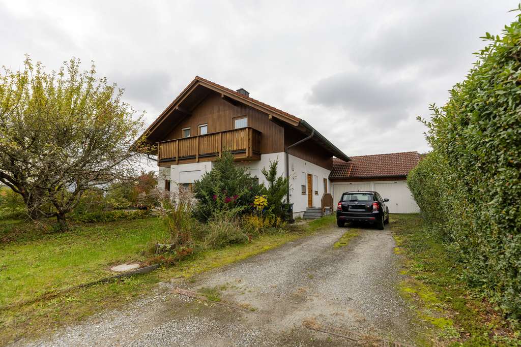 Immobilie in Osterhofen - Freistehendes Haus in Osterhofen - Bild 1