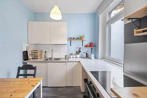 *Ruhig gelegen & lichtdurchflutet* 2-Zimmer-Altbauwohnung mit Flair im Boxhagener Kiez! – Boxhagener Str. 51, 10245 Friedrichshain, Berlin – Vorschaubild 9