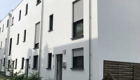 Bild von Top-Reihenhaus mit viel Platz, inkl. 2 TG-Plätzen !