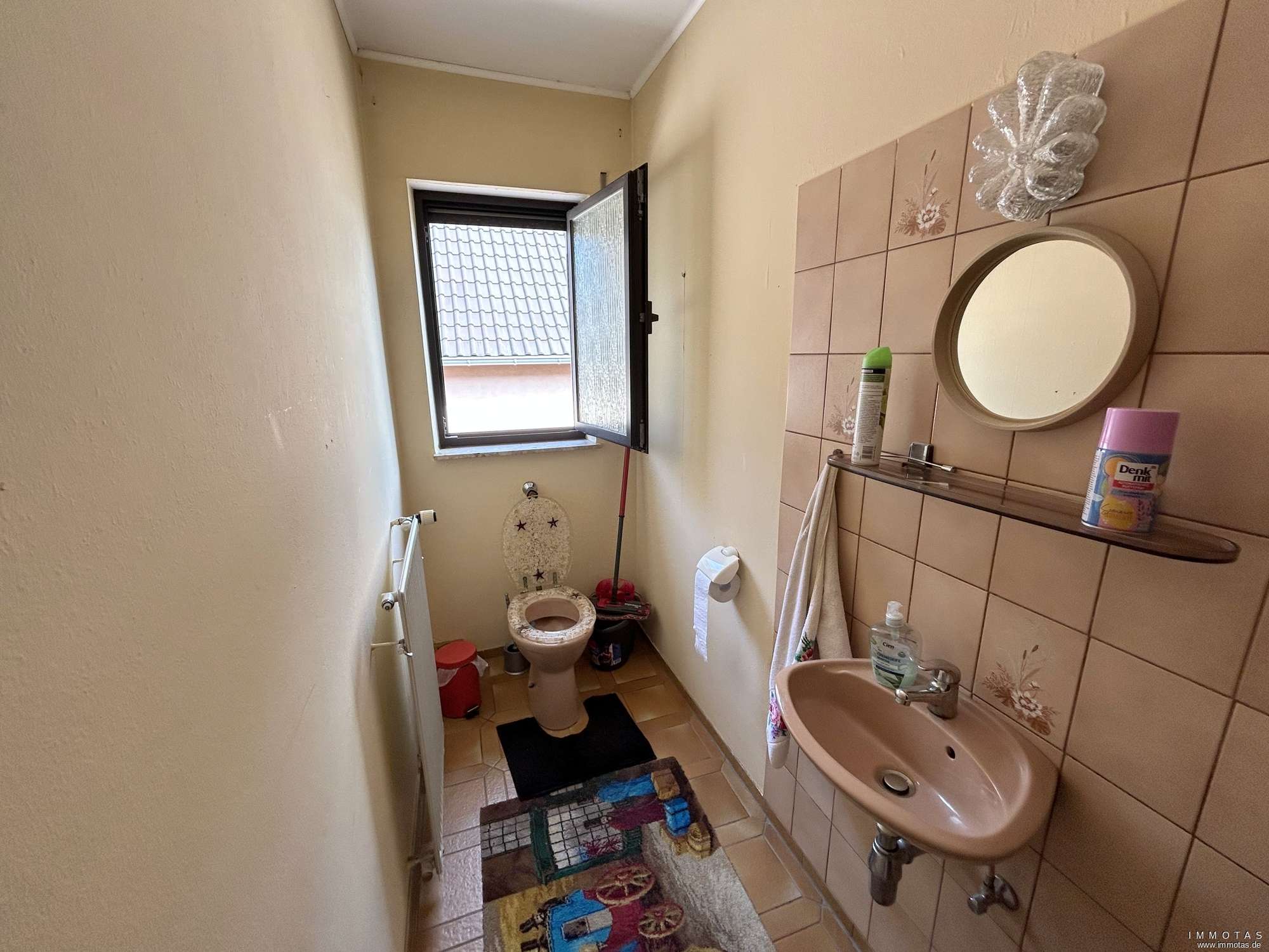 Immobilie in Riegelsberg - Zweifamilienhaus mit großem Garten und Garage - Bild 0