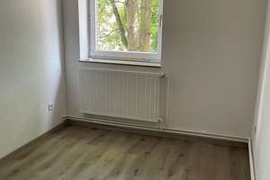 Sehr schöne 3 Zimmer Wohnung mit Balkon in Gelsenkirchen zu vermieten – Grimmstraße 26, 45883 Heßler, Gelsenkirchen – Vorschaubild 8