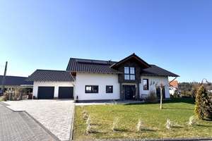 Luxuriöses Einfamilienhaus mit 200 m² Wohnfläche | KfW-55 | 1.100 m² Grundstück | Baujahr 2020 – Die vollständige Adresse der Immobilie erhältst du vom Anbieter., 53547 Hümmerich – Vorschaubild 1