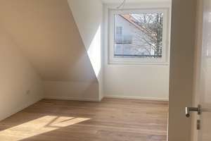  2-Zimmer-Dachgeschoßwohnung mit Dachterasse  – Edeltraudstraße 48, 81827 Waldtrudering, München – Vorschaubild 6