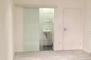 2 Zimmer Erdgeschoss Wohnung mit Garten/Terrasse und Einbauküche in Paderborn (WG geeignet, 2 Bäder) – Konrad-Martin-Straße 12, 33102 Kernstadt, Paderborn – Vorschaubild 2