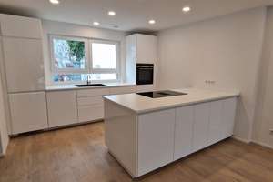 Hochwertige Reihenhauswohnung in zentraler Innenstadtlage von Emmendingen mit moderner Küche – Mundinger Straße 10/2, 79312 Emmendingen – Vorschaubild 8