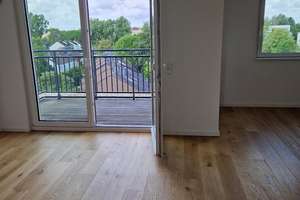 Schönes Apartment mit Dachterrasse in ruhiger Wohnlage in Düsseldorf Eller zu vermieten – Kissinger Str. 36, 40229 Eller, Düsseldorf – Vorschaubild 2