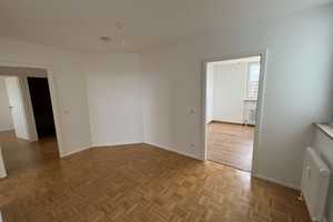 Modernisierte 3-Zimmer-Wohnung mit Balkon in zentraler Lage von München Neuperlach – Gerhart-Hauptmann-Ring 68, 81737 München – Vorschaubild 5
