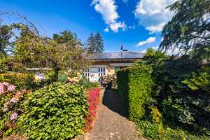 Freistehender Bungalow mit Sonnengarten und Garage! 226qm, 768qm Areal, Wärmepumpe, PV-Anlage...! – Rhein-Sieg-Kreis – Vorschaubild 3