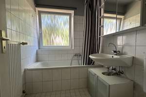 **Abramo&Partner** Renovierungsbedürftige 2-Zimmer-Wohnung  in zentraler Lage von Wiesbaden-Biebrich – Die vollständige Adresse der Immobilie erhältst du vom Anbieter., 65203 Biebrich, Wiesbaden – Vorschaubild 4