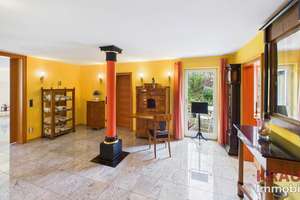 *Exklusive Design-Residenz mit 363 qm Wohnfläche in ruhiger Bestlage von Bad Abbach* – Die vollständige Adresse der Immobilie erhältst du vom Anbieter., 93077 Bad Abbach – Vorschaubild 11