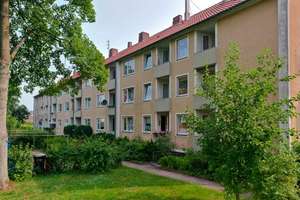 Helle 3-Zimmer-Wohnung mit Balkon und modernem Tageslichtbad – Franz-Wieber-Str. 1, 49084 Schinkel, Osnabrück – Vorschaubild 1