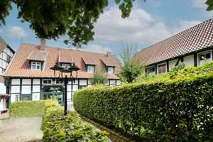 Zwei hochwertig sanierte Fachwerkhäuser mit 5 Wohnungen und Restaurant! – Preußisch Oldendorf, Minden-Lübbecke (Kreis), 32361 Minden-Lübbecke (Kreis) – Vorschaubild 2