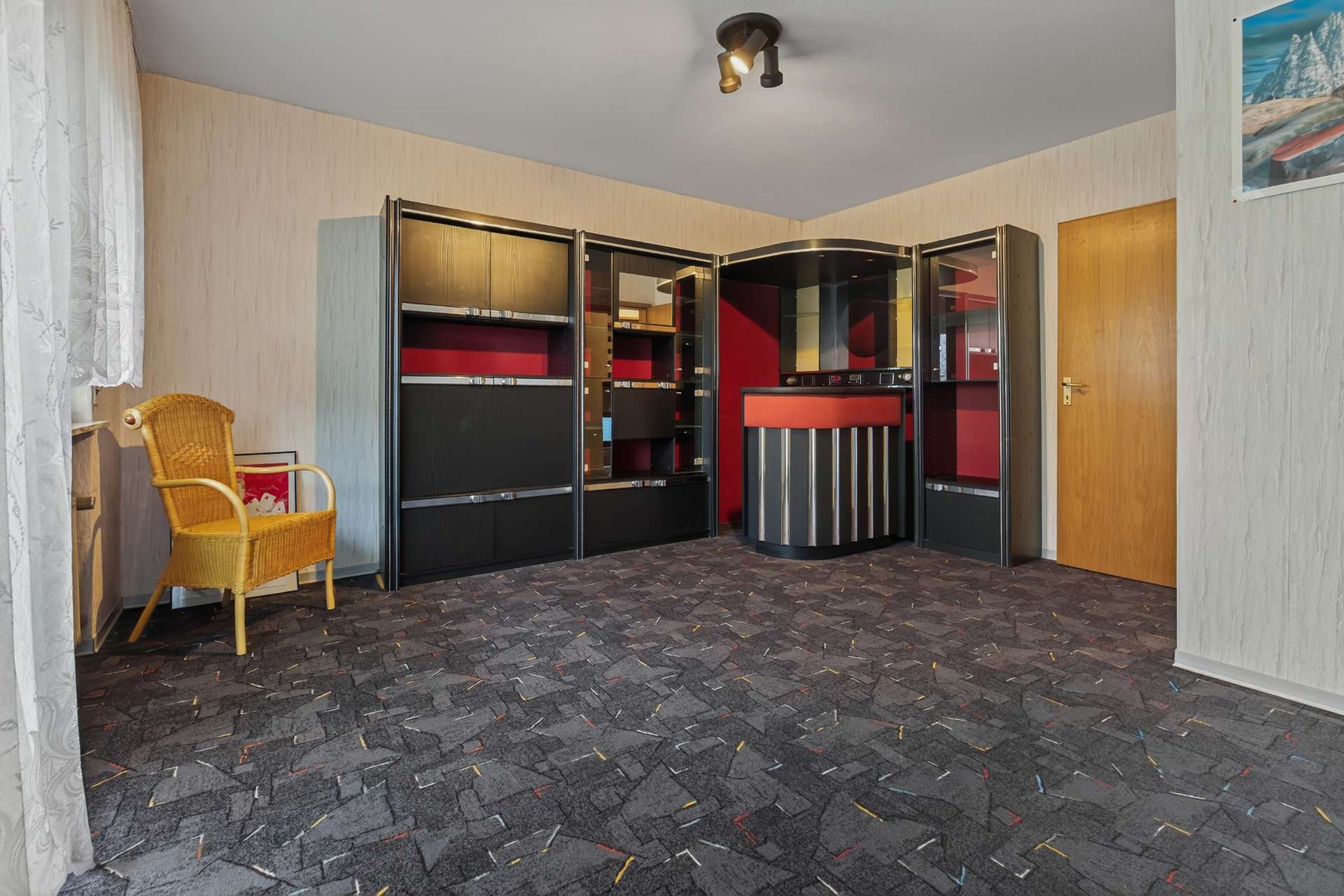 Immobilie in Dettenheim - Viel Platz für Ihre Ideen – renovierungsbedürftige Doppelhaushälfte in Dettenheim - Bild 0