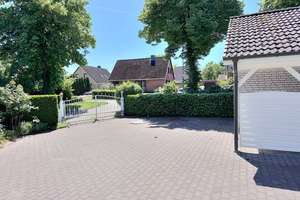 Badendorf bei Lübeck. Wunderbarer, exklusiver Bungalow auf Eigenland in ruhiger Feldrandlage zu kauf – Die vollständige Adresse der Immobilie erhältst du vom Anbieter., 23619 Badendorf – Vorschaubild 3