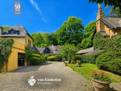 Remagen Rolandseck Villa von 1883 mit vermieteten Nebengebäuden in Form einer schottischen Hofanlage