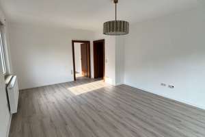 Große 4-Zimmer-Wohnung mit Balkon –Frisch renoviert NÄHE PORSCHE  – Gänsebergstraße 11, 70437 Rot, Stuttgart – Vorschaubild 6