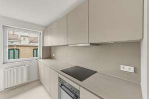 Erstbezug: Kernsanierte 3-Zimmer-Wohnung mit EBK und Balkon in Stuttgart-West – Senefelderstraße 15, 70178 Feuersee, Stuttgart – Vorschaubild 3