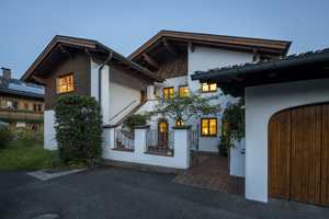 Das Landhaus für die Familie! Rarität: Zweifamilienvilla mit zus. Appartement, Kachelofen & Wellness – Garmisch-Partenkirchen (Kreis) – Vorschaubild 121