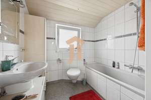 Wohntraum mit viel Platz, Balkon + Garten sucht neuen Eigentümer – Die vollständige Adresse der Immobilie erhältst du vom Anbieter., 74248 Ellhofen – Vorschaubild 10