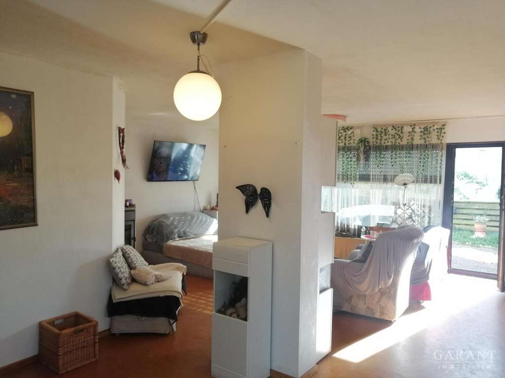 Immobilie in Oedheim - * Platz ohne Ende! * Rentables Reiheneckhaus in Oedheim-Degmarn zu verkaufen! * - Bild 0