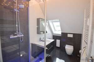 Top ausgestattete und vollmöblierte Maisonette-Wohnung mit 2 Bädern auf 95,49 m² – Die vollständige Adresse der Immobilie erhältst du vom Anbieter., 38448 Tiergartenbreite, Wolfsburg – Vorschaubild 12