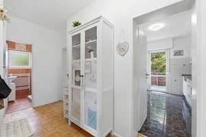 Einziehen & Wohlfühlen: Helle 3-Zimmer-Erdgeschosswohnung mit Garten und PKW-Garage in Köln-Holweide – Die vollständige Adresse der Immobilie erhältst du vom Anbieter., 51067 Holweide, Köln – Vorschaubild 50