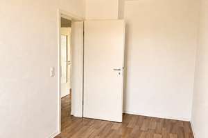 Helle 3-Raum-Wohnung mit großem Sonnenbalkon und neuem Badezimmer – Lortzingstr 23, 9119 Kapellenberg, Chemnitz – Vorschaubild 9