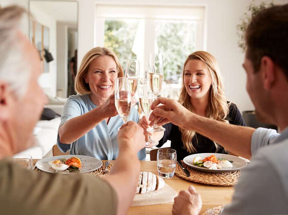 Haus-Familie-aelter-Wohnen-Ser