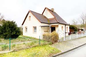 Kompaktes Haus Nähe Naumburg und Osterfeld mit viel Garten und Natur rundum - KfW55-Standard möglich – Die vollständige Adresse der Immobilie erhältst du vom Anbieter., 6618 Löbitz – Vorschaubild 2