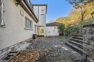 Einzigartiges Anwesen mit freiem Blick über Würzburg – Die vollständige Adresse der Immobilie erhältst du vom Anbieter., 97080 Grombühl, Würzburg – Vorschaubild 6