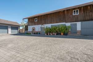 Vielseitiges Refugium mit Wohnhaus, separaten Wohneinheiten und großzügigem Wellnessbereich. – Die vollständige Adresse der Immobilie erhältst du vom Anbieter., 84371 Triftern – Vorschaubild 25