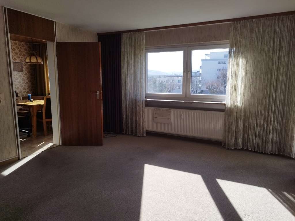 Immobilie in Kernen im Remstal - Helle, freundliche Wohnung mit Südbalkon und Tiefgarage - Bild 1