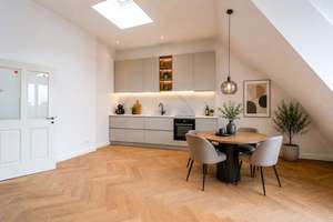 So geht Steglitz – Dachgeschossneubau auf einem der schönsten Gründerzeithäuser – Die vollständige Adresse der Immobilie erhältst du vom Anbieter., 12163 Steglitz, Berlin – Vorschaubild 3