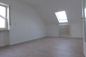 Helle, freundliche 3-Zi-DG-Wohnung im 2.OG; ca. 78 qm in 4 Parteien-Haus, KA-Waldstadt – Waldenburgerstr. 7, 76139 Waldstadt, Karlsruhe – Vorschaubild 6